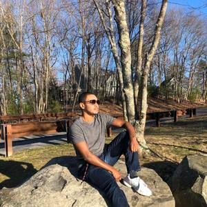 Meet your Posher, Derrick